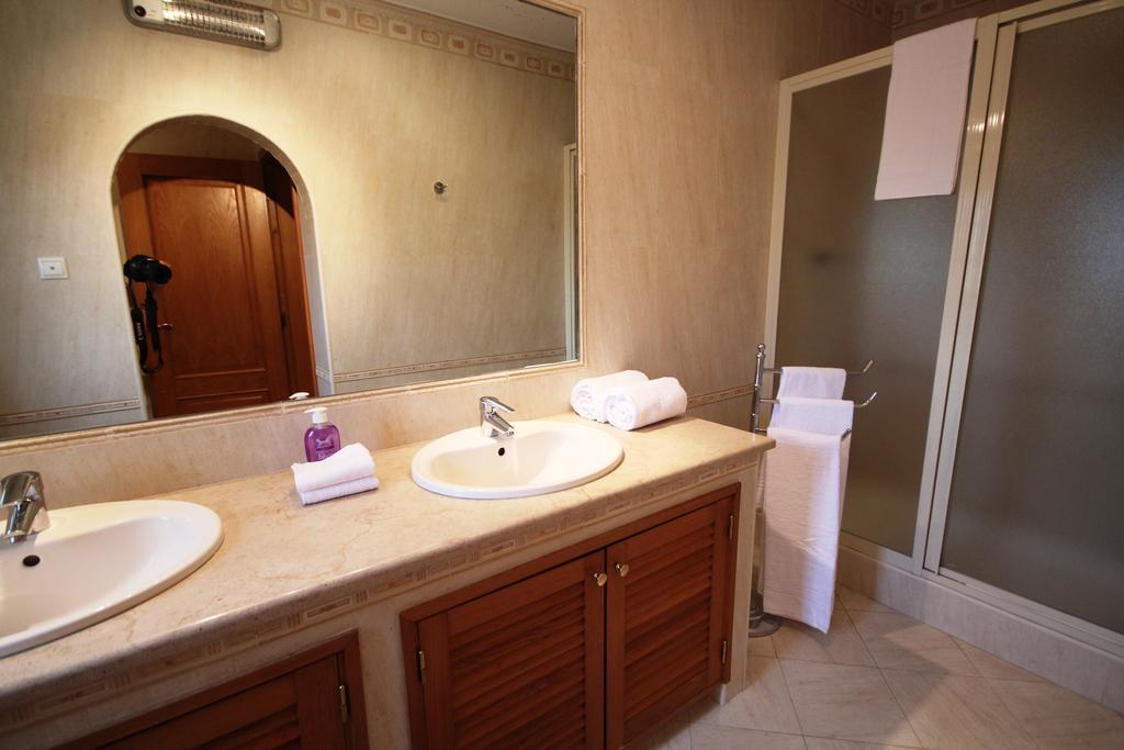 Villa Fonte Santa Quarteira Buitenkant foto